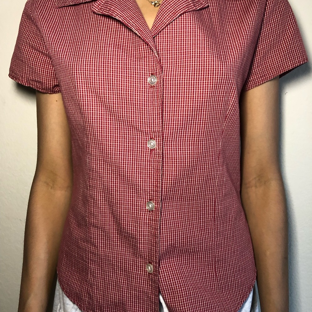Women’s Red Gingham Short-Sleeve Button-Down Shirt